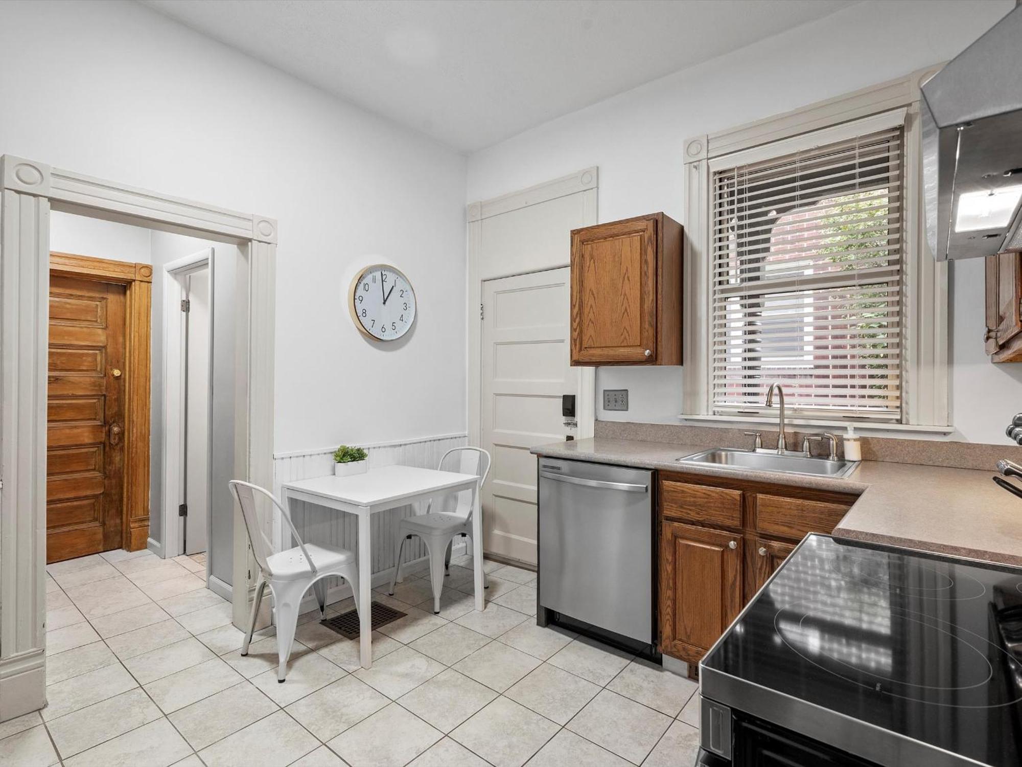 Oakland, !d Modern And Stylish Private Bedroom With Shared Bathroom * Pittsburgh